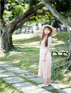 《东北恋歌电影在线完整版免费-美女胸罩脱落》