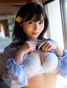 《美女全身光乳体-蜜桃成熟迅雷下载》